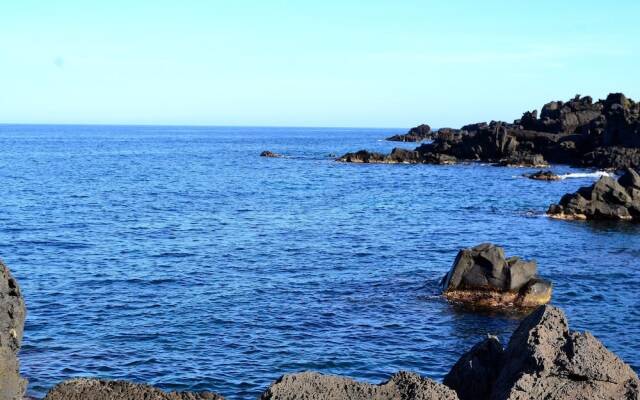 Cozy Holiday Home in Pozzillo with Terrace