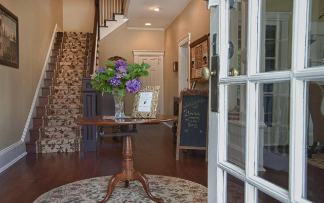 Steeles Tavern Manor