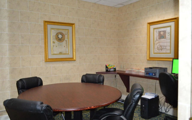 Opal Hotel & Suites
