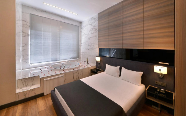 Nish İstanbul Suites