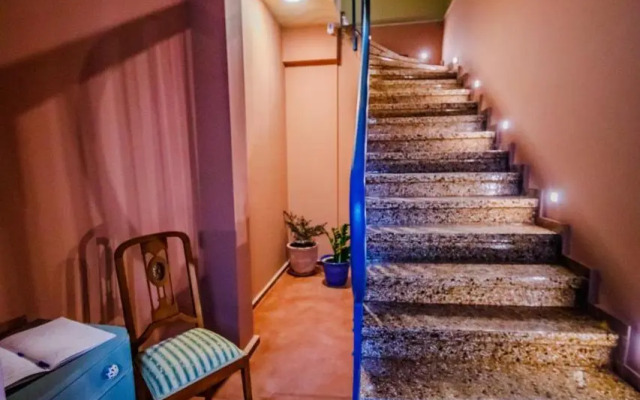 Stylish Studio Apartment - 1 House
