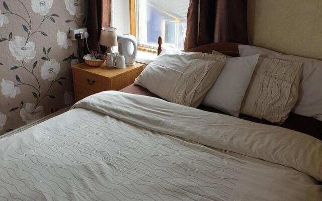 Foxhall Village Guest House