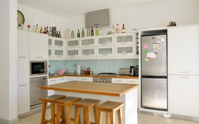 Ravenscraig Road Guest House