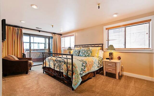 Deer Valley Retreat by Casago