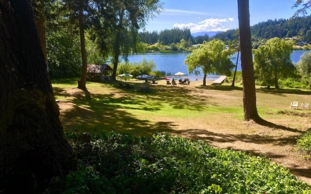 Lakeshore on Salt Spring