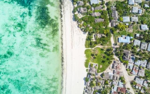Zanzistar Lodge
