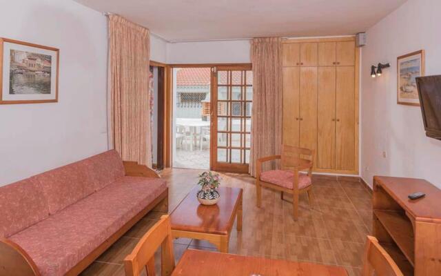 Welcoming Holiday Home in Adeje with Swimming Pool