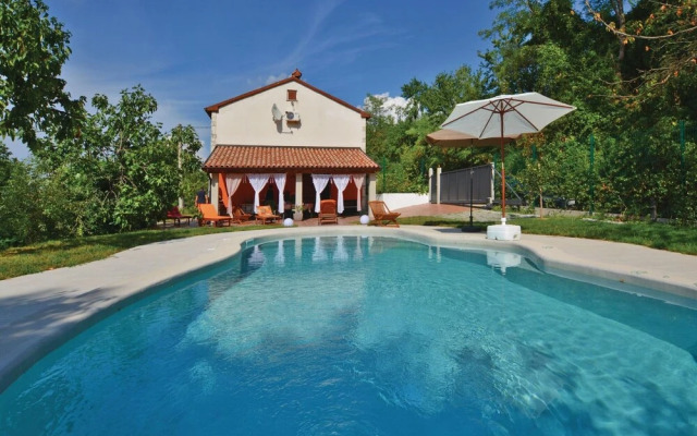 Pool House Ancka