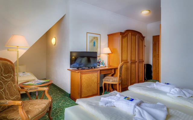 Panorama Berghotel Wettiner Höhe