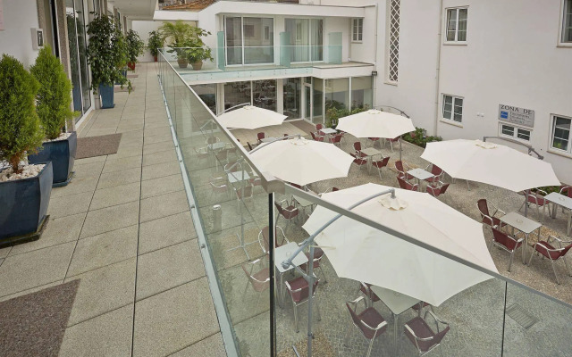 Welcome In - Suites & Hostel