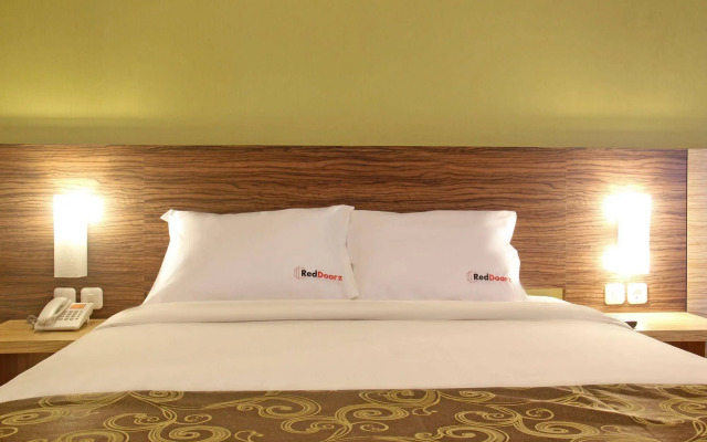RedDoorz near Dreamland Beach Uluwatu