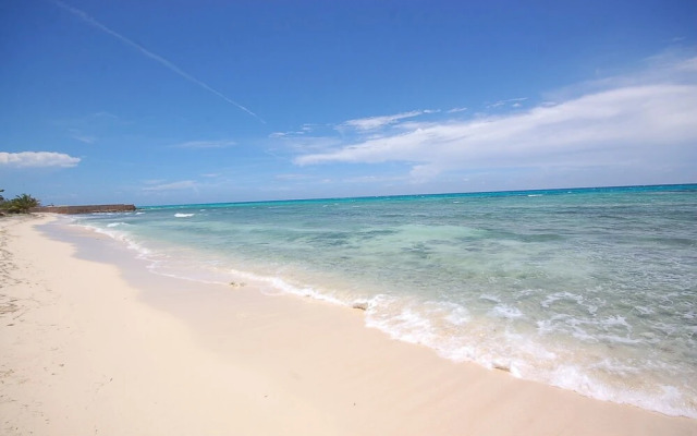 Mai Tai Villa, 4BR by Jamaican Treasures