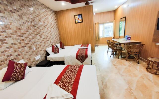 Bhagirathi Hotel in Tapovan By PerfectStyaz