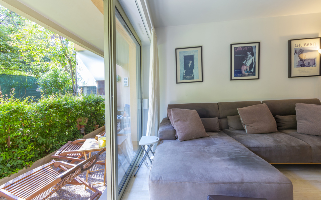 Les Cyclemans at Chateau Sainte Anne