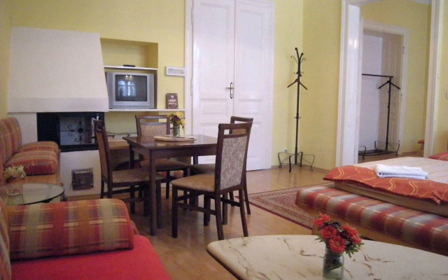 Apartments Historical Centre