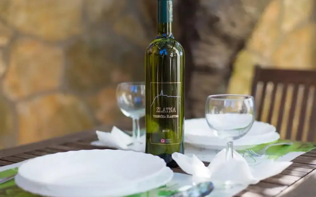 Elegant Krk Hideaway Apartment With Terrace