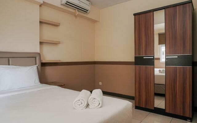 Homey and Compact 2BR Pluit Sea View Apartment