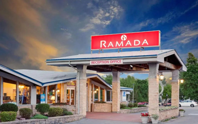 Ramada Gananoque Provincial Inn