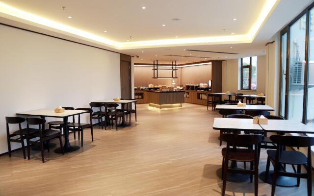 Hanting Hotel Qingdao Huangdao Wangtai Town
