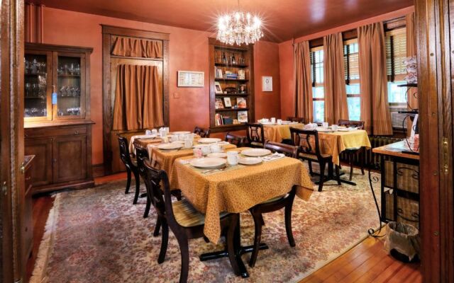 Australian Walkabout Inn B & B