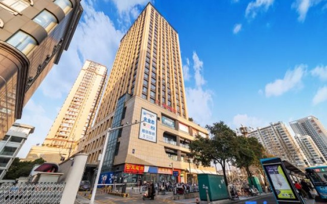 Xingchenju E-Sports & Cinema Homestay (Huaihai North Road, EGao Plaza Branch) – Outside – Qingjiangpu