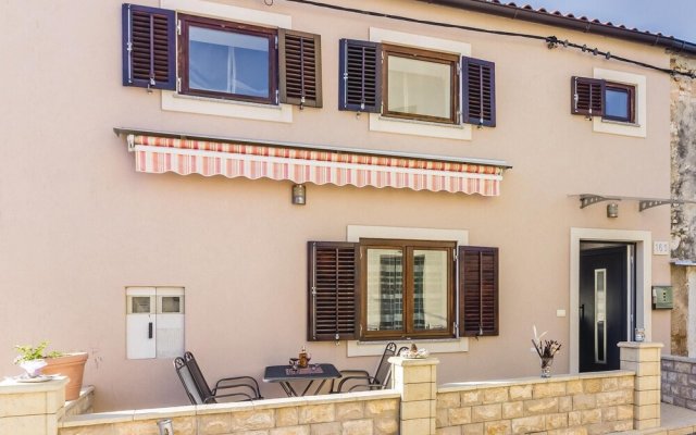 Nice Home in Pomer With Wifi and 3 Bedrooms