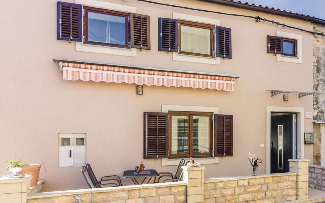 Nice Home in Pomer With Wifi and 3 Bedrooms