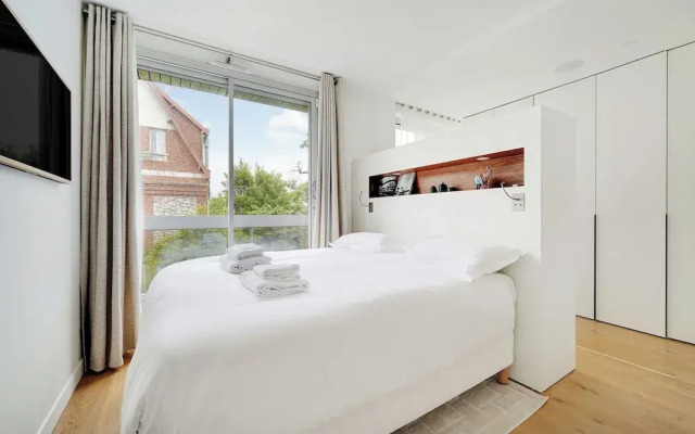 Exclusive Apt w/ Rooftop -2bd/4p Porte D'auteuil
