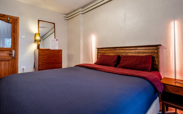 Cozy Flat with Backyard 600 m to Moda Coastal Park