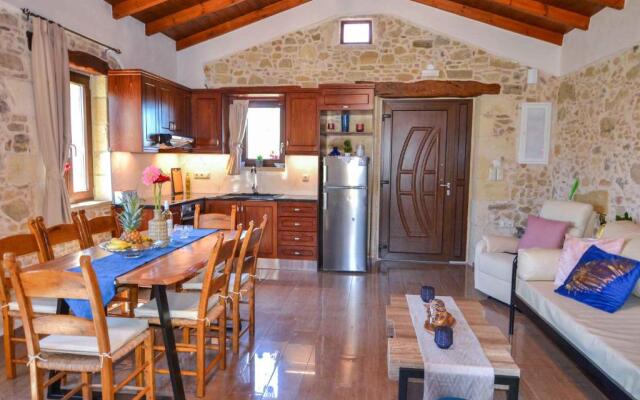 Heated Private Salt Pool, Spa, 4BD & 4BR
