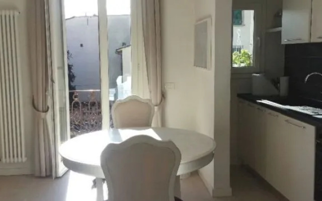 The Roommo Apartments