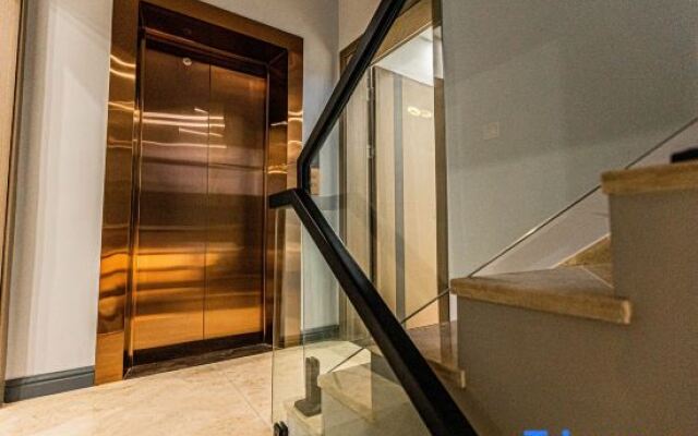 Yichun Huge Hot Spring Holiday Villa