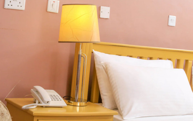 Hotel 7 Seasons Entebbe