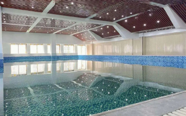 Rezen Heyi Hotel Yizhang