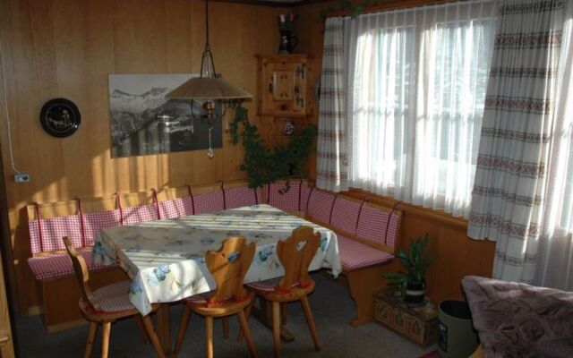 Bärgchutzli 1. Stock