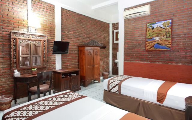 Paku Mas Hotel