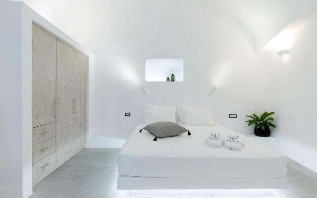 Alluvial Santorini Suites