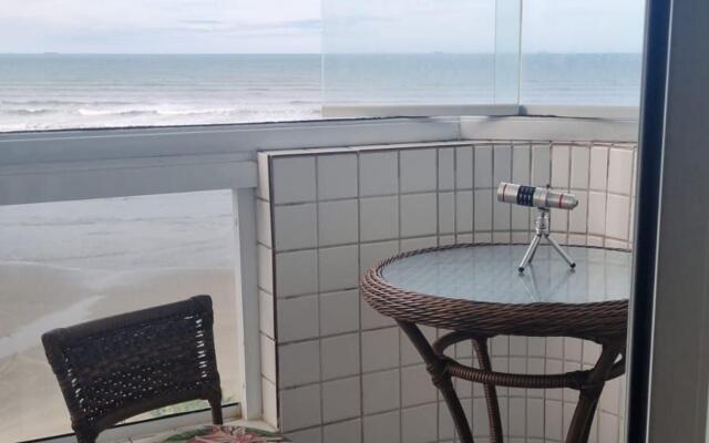 M083- Vista Mar 2 Quartos c/ Sacada Churrasqueira