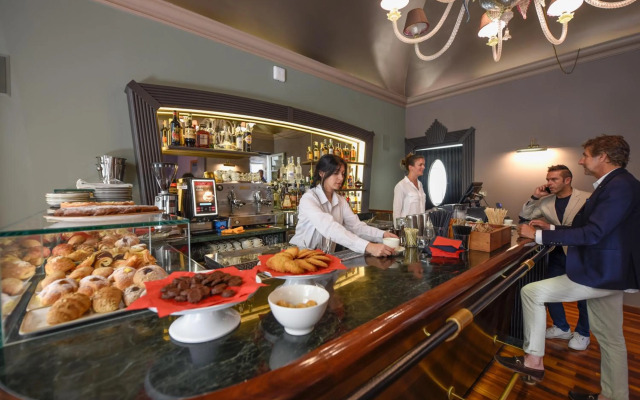 The Tuscanian Hotel