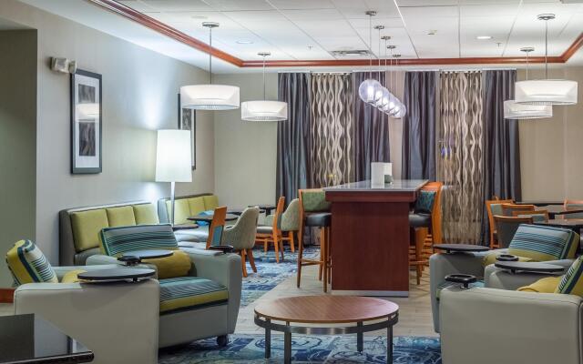 Hampton Inn & Suites Knoxville-Downtown