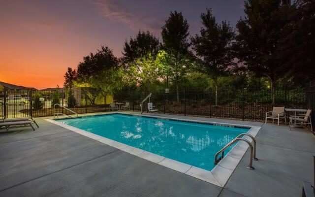 Holiday Inn Express Hotel & Suites Fairburn by IHG