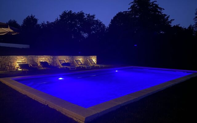 Manoir De La Croix Saint Louis