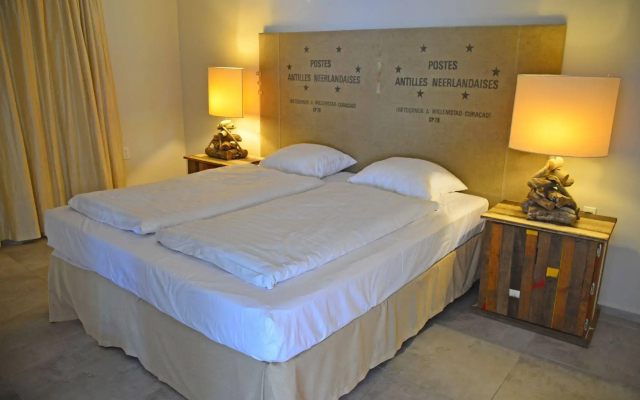 Dolphin Suites & Wellness Curacao