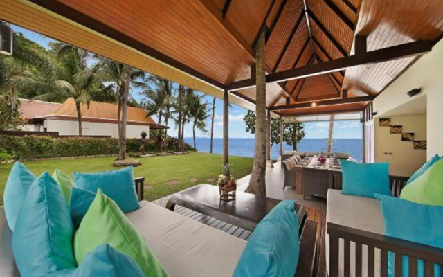 Dhevatara Cove