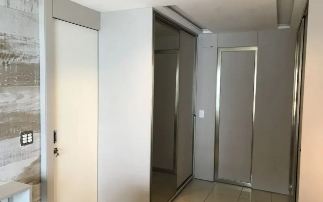 Flats Iate Plaza