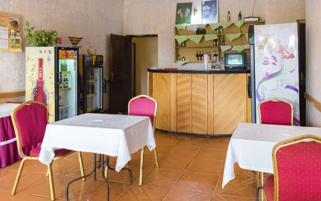 Green Garden Hotel