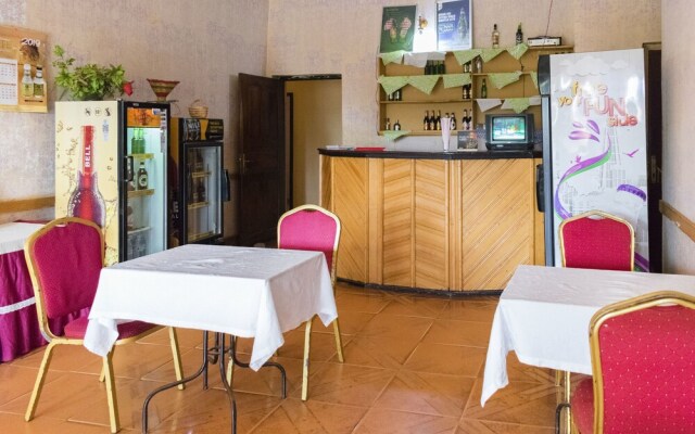 Green Garden Hotel