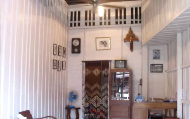 Ploen Amphawa Resort