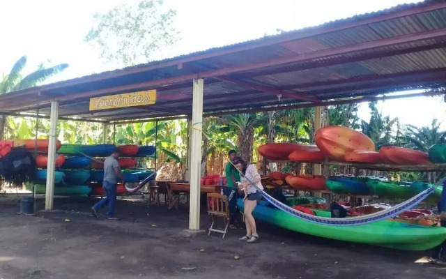 Inn Hospedaje BullShark