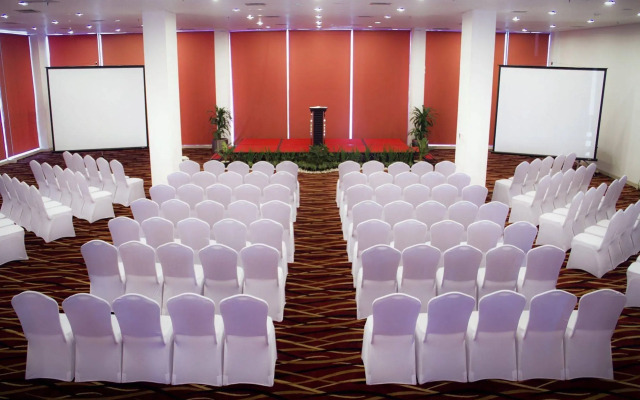 Fame Hotel Gading Serpong